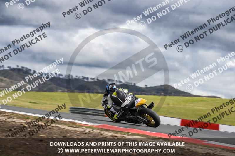 cadwell no limits trackday;cadwell park;cadwell park photographs;cadwell trackday photographs;enduro digital images;event digital images;eventdigitalimages;navarra;no limits trackdays;peter wileman photography;racing digital images;trackday digital images;trackday photos